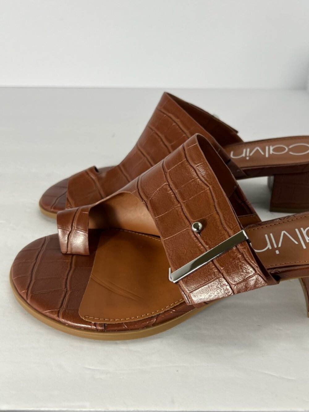 NWOT Calvin Klein Brown Daria Croc Toe Loop Buckle Block Heel Sandal size 7 - Picture 2 of 13